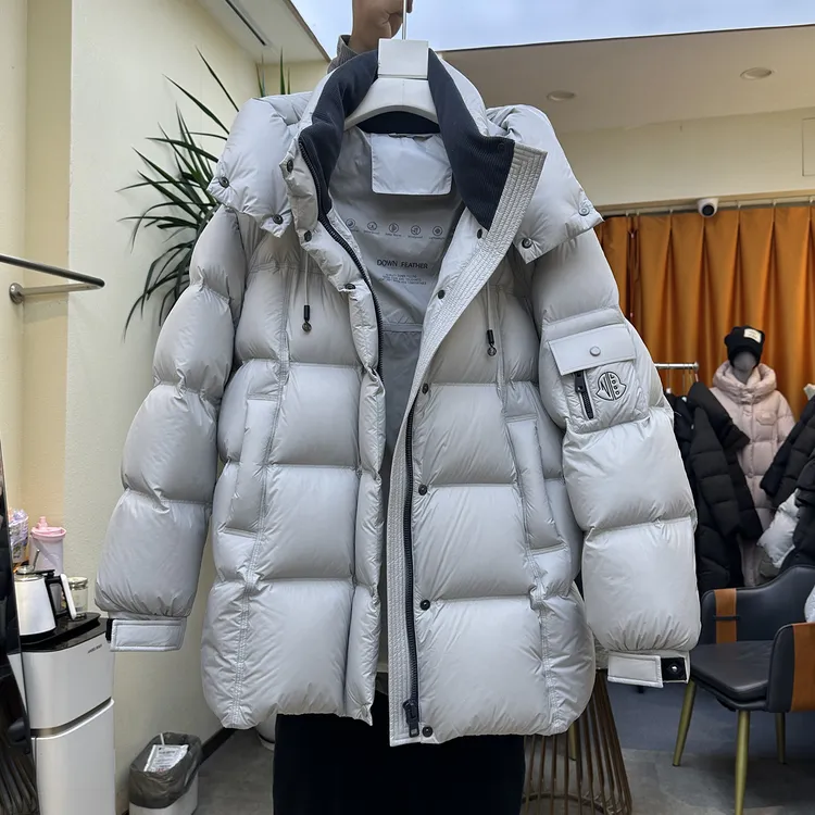 95白鸭绒撞色连帽加厚中长款羽绒服女2025冬季新宽松休闲保暖外套