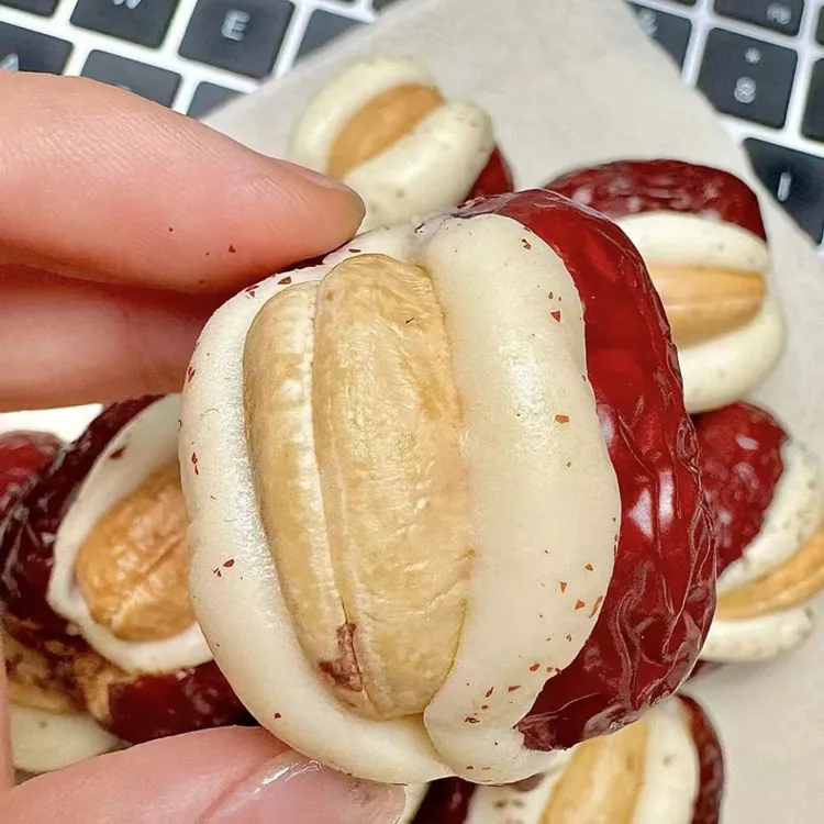 腰果泡芙枣独立包装