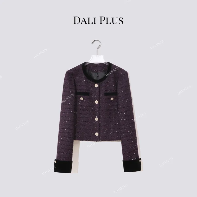 DALI PLUS暗夜紫小香”巨显白拼丝绒轻奢单排扣香风外套-D5CH4976