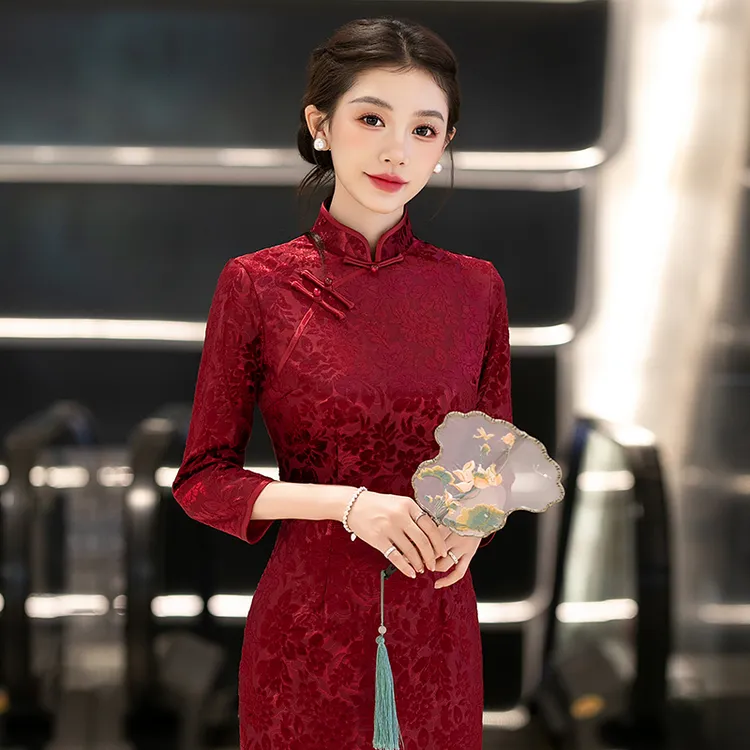 10月份穿喜婆婆婚宴装2025新款高端结婚妈妈礼服平时可穿红色旗袍