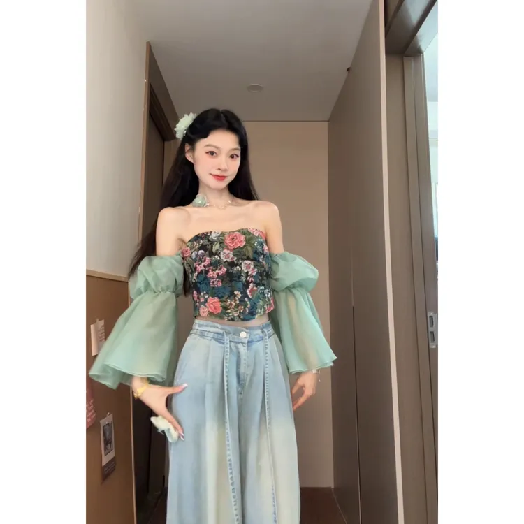 度假小众碎花吊带女夏热辣妹抹胸一字肩撞色上衣牛仔裤套装