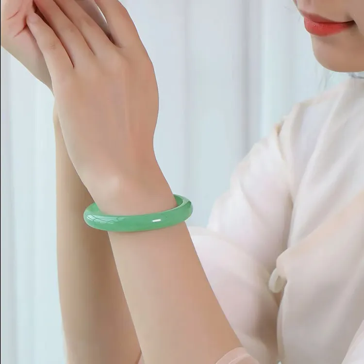 LIOMEXUN 湖水绿色 新疆满绿色东陵平安手镯珍藏珠宝贵妃镯