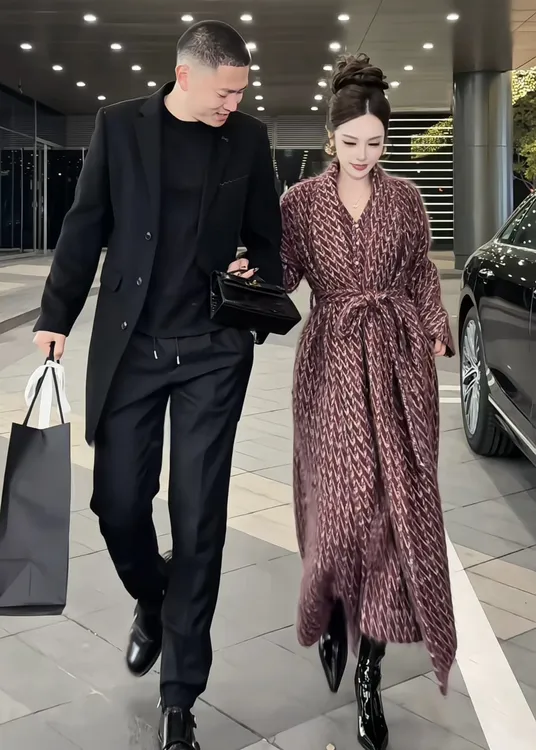 【冬装新款】DY77冬装轻奢时尚气质高端定制羊毛彩纱系带大衣长款