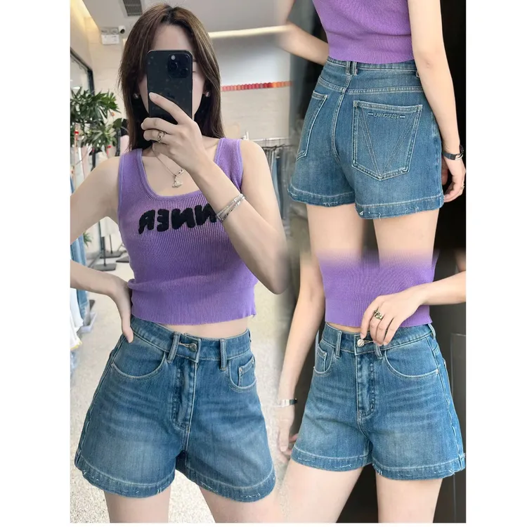 超然浅蓝色显瘦A字牛仔短裤