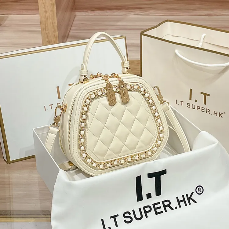 香港爆款时尚包包女2025新款通勤百搭手提小圆包高级感单肩斜挎包