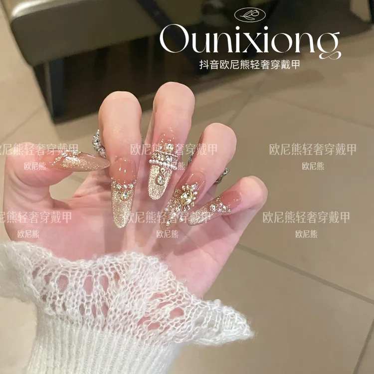 手工穿戴甲金色猫眼带钻短款日常百搭气质温柔美甲