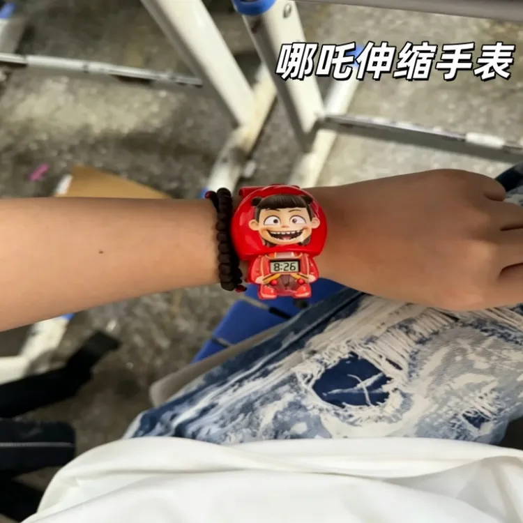 新款可伸缩卡通哪吒电子手表儿童小朋友玩具生日礼物儿童节礼品