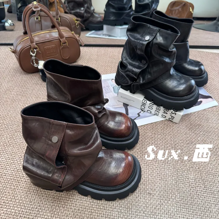 〖追风时尚〗增高7cm显瘦厚底时尚休闲百搭裤管靴马丁靴689-138(杰)