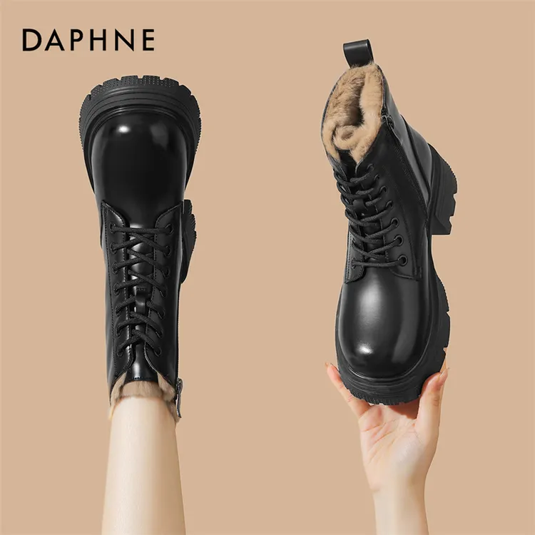 达芙妮真皮加绒马丁靴女2025冬新款厚底增高短靴东北雪地靴大棉鞋