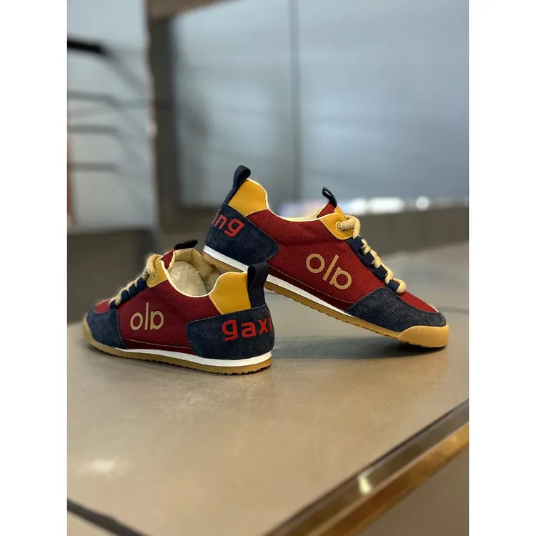 DMXUXM『设计风』轻松搭配~匠心制作~时尚百搭运动软底轻便休闲鞋男