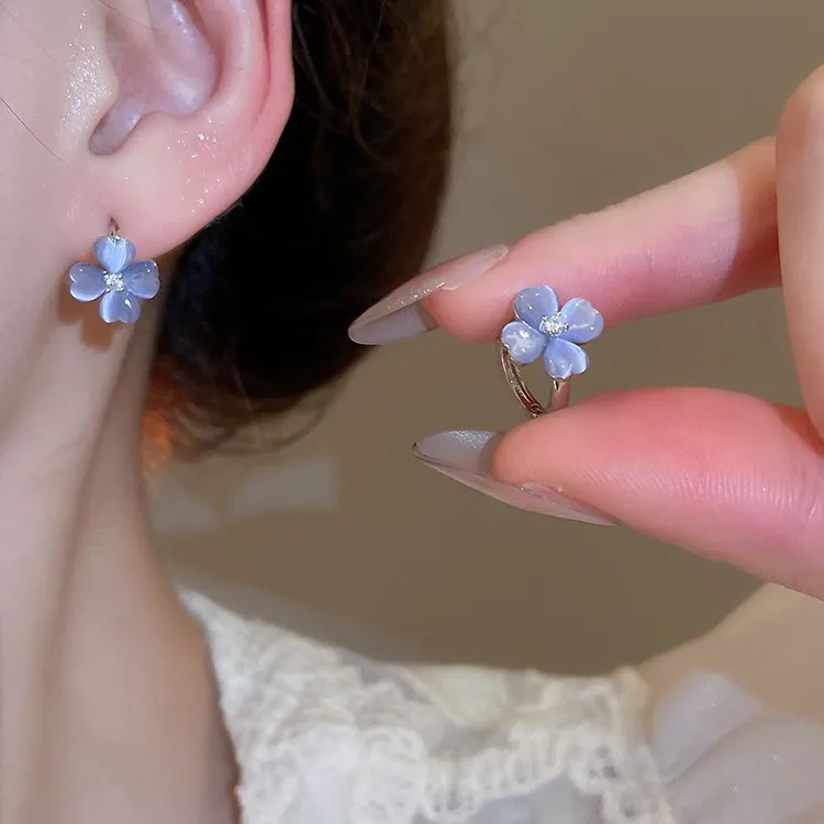 超仙蓝色四叶花耳扣轻奢耳钉2025新款爆款高级感耳环时尚气质耳饰
