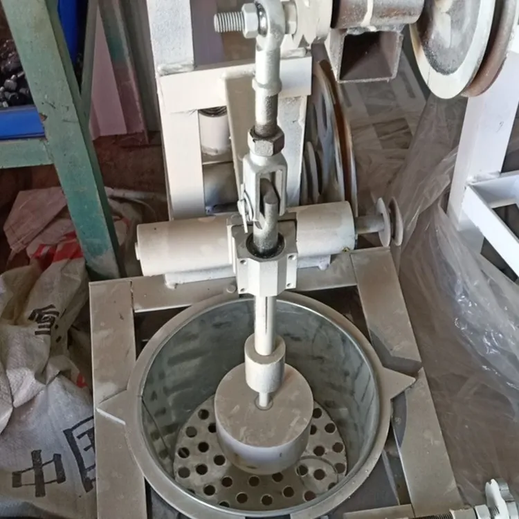 红薯土豆粉电动锤瓢粉代替人工下粉条机,漏机机,粉条粉丝加工