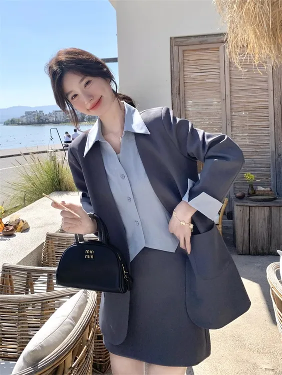气质超火灰色西装短裙套装女春秋2025新款小个子两件套休闲高级感