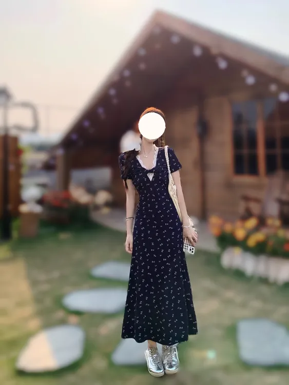 法式V领碎花连衣裙2025夏季韩版纯欲风气质收腰显瘦