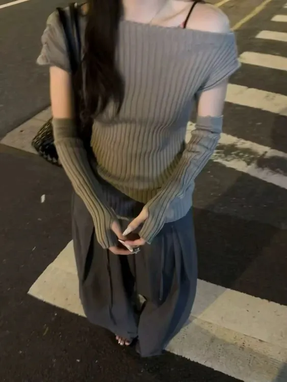 小香风气质减龄短袖上衣新款法式不规则修身显瘦褶皱带袖套针织衫