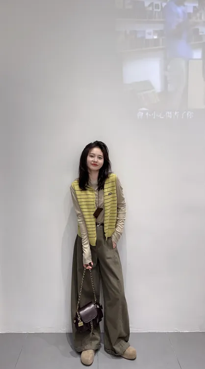 【十里】秋冬季慵懒风韩系ins复古灰色条纹马甲针织打底衫棕色长裤