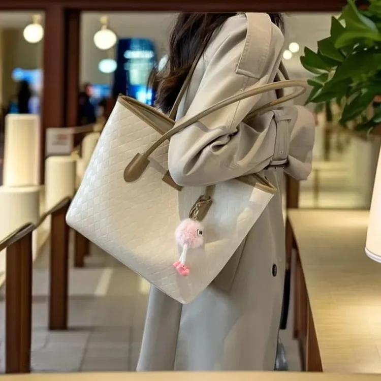 托特包包女大容量通勤包女大学生上课硬底立体韩版简约秋季单肩包