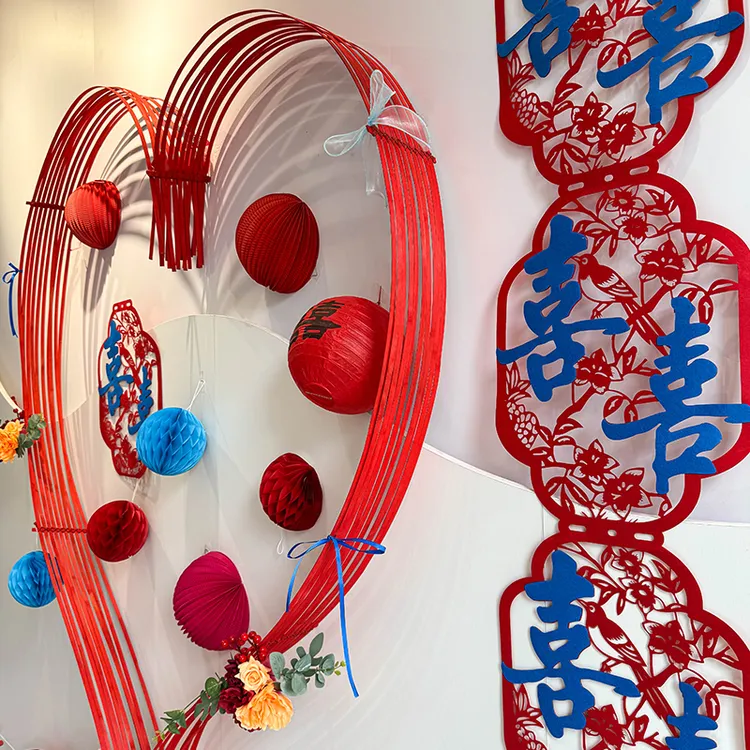 婚房布置装饰套装蓝色喜字2025男女方酒店卧室简单竹条爱心蜂窝球