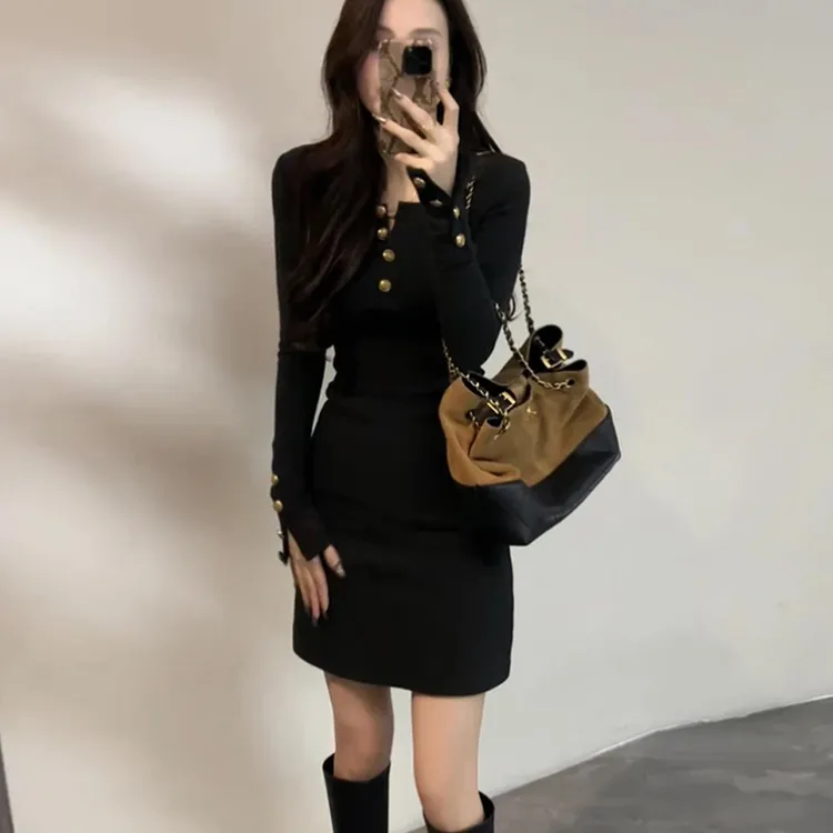 【大婷婷】冬季新款显瘦气质复古长袖小众短裙百搭打底连衣裙包臀裙