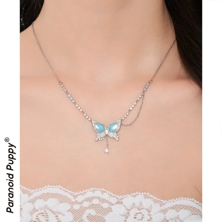 铜合金合成锆石吊坠 《泠》蝴蝶项链女小众高级吊坠锁骨链简约颈链