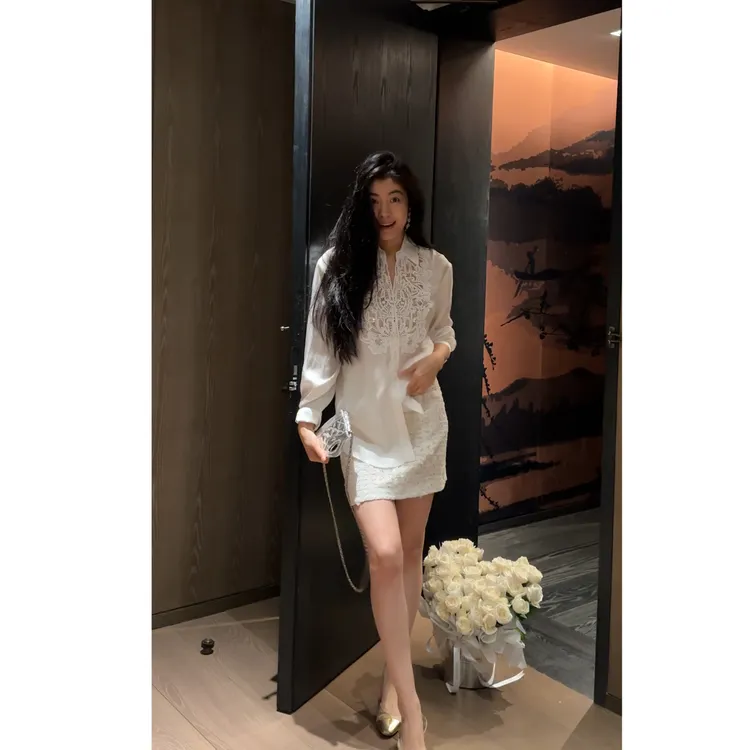 N.COU妮蔻25秋新款小香风气质高腰钉钻花朵高腰显瘦半裙DY79636