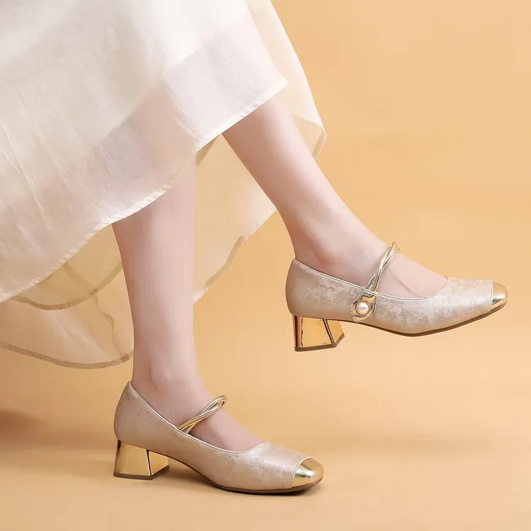 【品牌力荐】时尚单鞋女2025年新款配裙子轻便粗跟小单鞋503