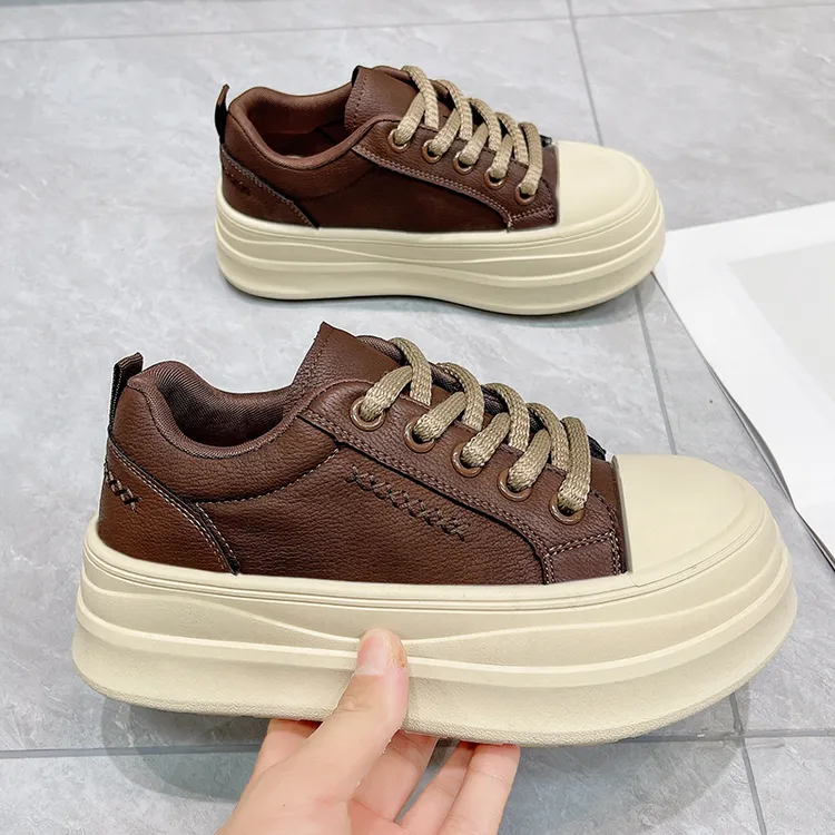 2026春季新款圆头百搭松糕厚底小个子增高网红百搭休闲运动板鞋女