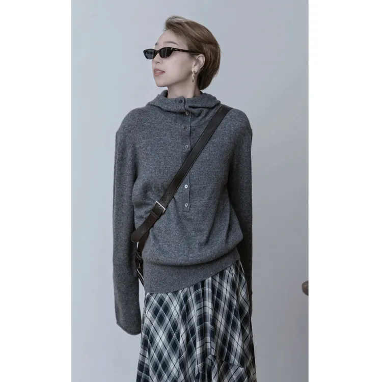 【暖融融】轻量云朵感真.丝baby羊绒连帽亨利领针织衫25319007