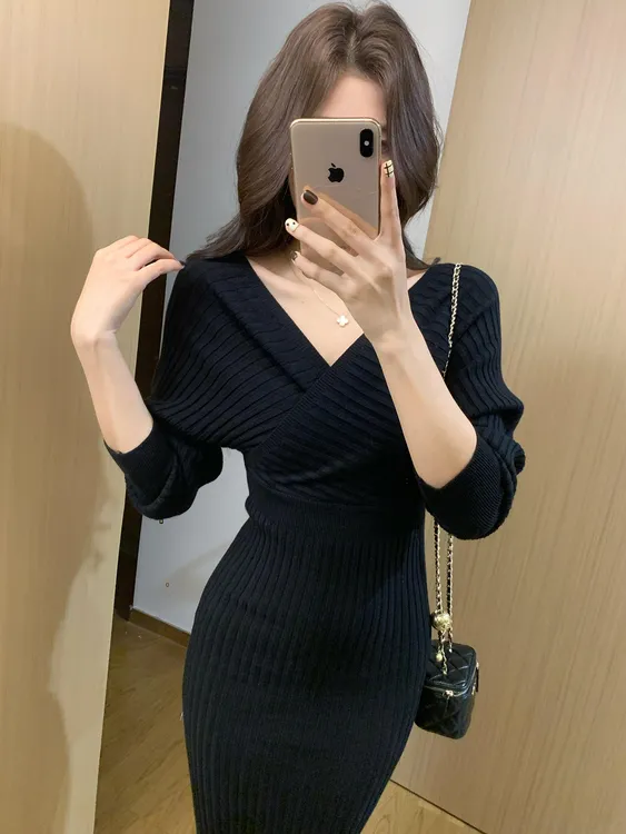 轻熟风御姐V领交叉设计感长袖连衣裙微胖mm气质包臀长裙秋季新款