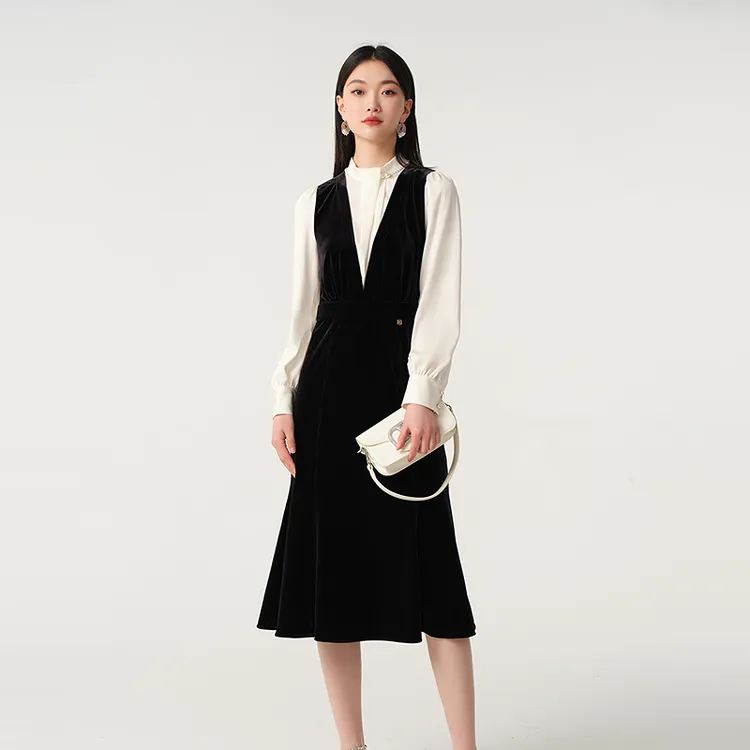 BADINA连衣裙143U213