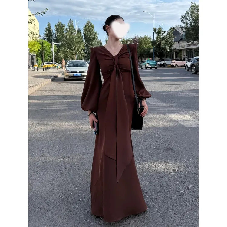 秋季2025新款法式名媛气质蝴蝶结连衣裙轻奢高级感修身显瘦长裙子