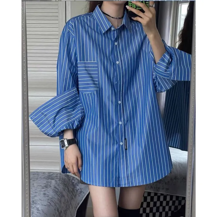 蓝白条纹衬衫女设计感小众2025年春秋宽松休闲法式高级感衬衣