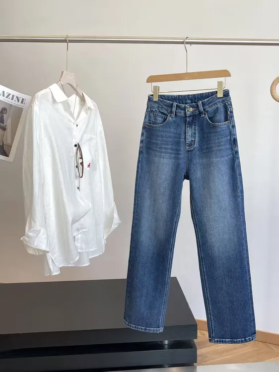 B"裤王"垂感棉弹！修饰腿型！压花窄版直筒牛仔裤 E304 女装 H6939