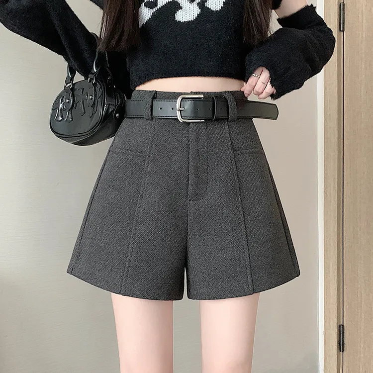 秋冬季毛呢靴裤阔腿裤子女装秋装2025年新款显瘦休闲短裤显瘦短裤