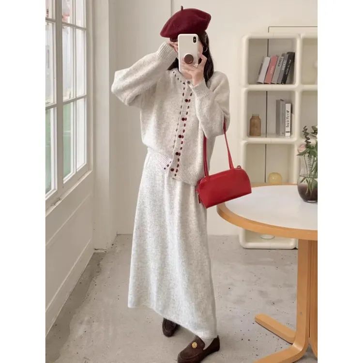 孕妇装秋冬季新款韩版撞色针织开衫孕妈高级穿搭气质半身裙两件套