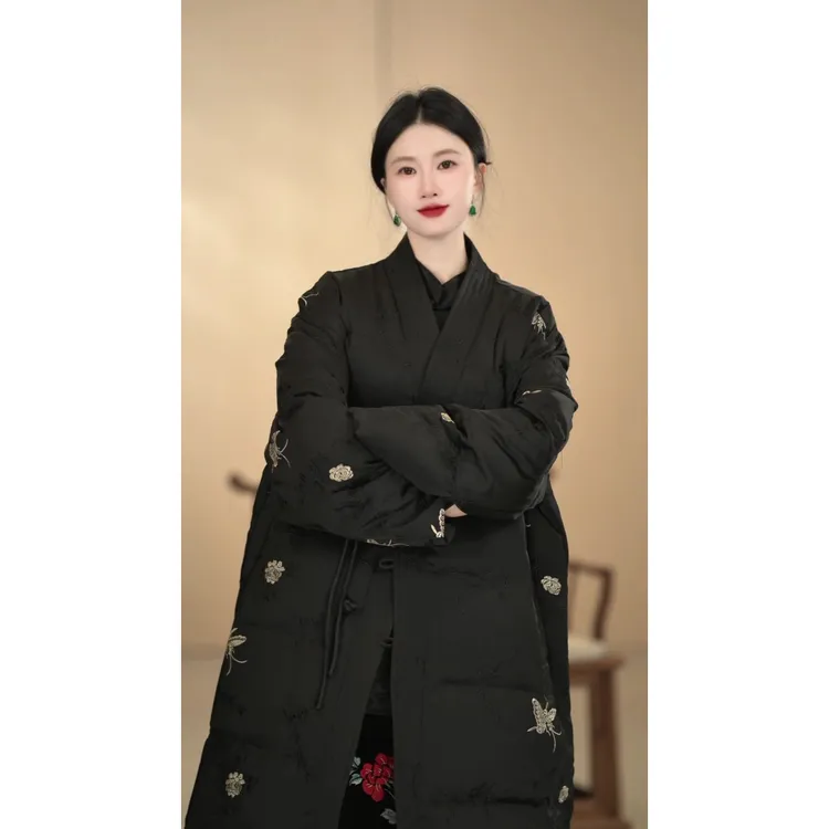 「趁年华」新中式时尚百搭羽绒服复古黑色休闲宽松明制提花汉服加厚