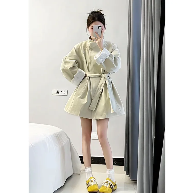 大码女装韩版休闲风衣女2025秋季新款高级感蕾丝拼接显瘦立领外套