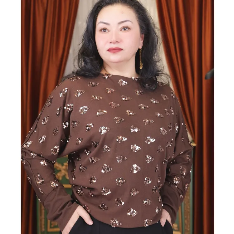 【皇后1】isilhanish ｜最新款显瘦百搭亮片时尚上衣9109