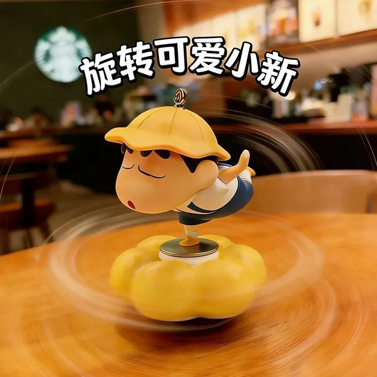 【新人专享】卡通蜡笔小新旋转潮玩手办创意卡通桌面装饰品可爱车载