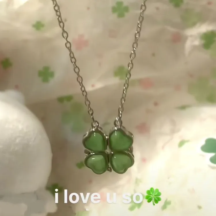 Lucky四叶草项链幸运磁吸可拆分钛钢吊坠精致送女朋友挂件摆件