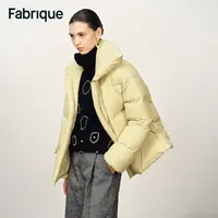 Fabrique Linn 秋冬新品奶酪黄超轻零压感90白鸭绒休闲翻领羽绒服