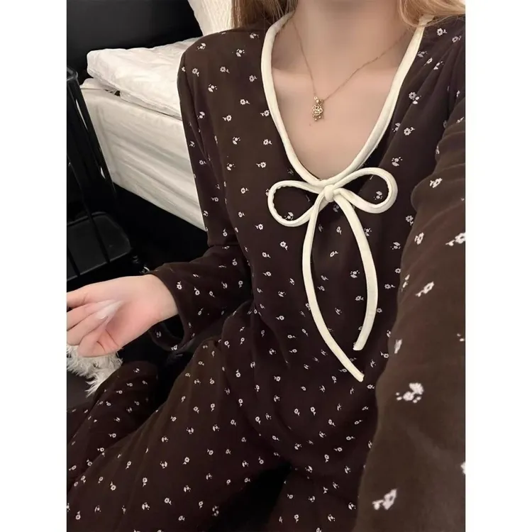 秋冬带胸垫德绒碎花睡衣女2025新款加厚保暖甜美家居服套装可外穿
