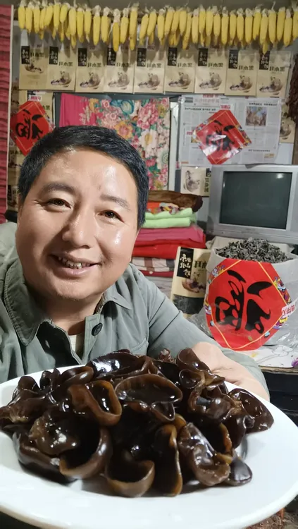 东北特产黑木耳 头茬春耳 自然晾晒高泡发率