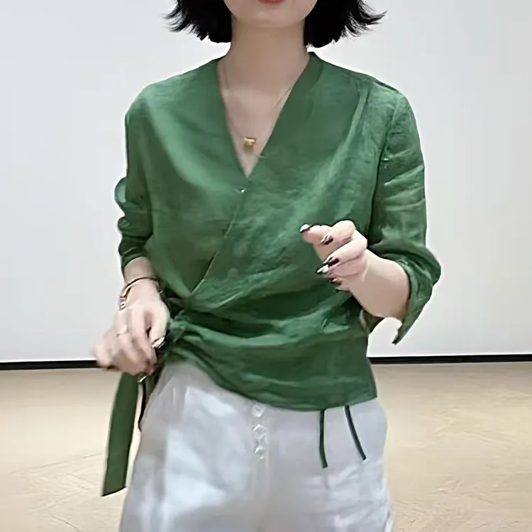 2025新款韩系提花V领显瘦绑带洋气设计感复古时尚小衫上衣女潮流