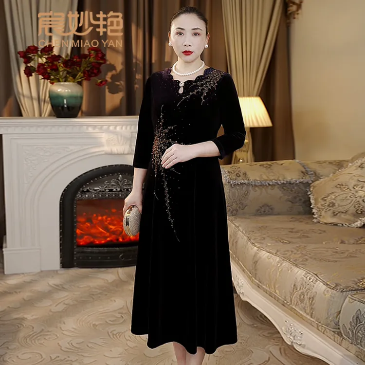 宸妙艳高贵优雅气质大码妈妈装修身显瘦复古国风轻奢丝绒连衣裙