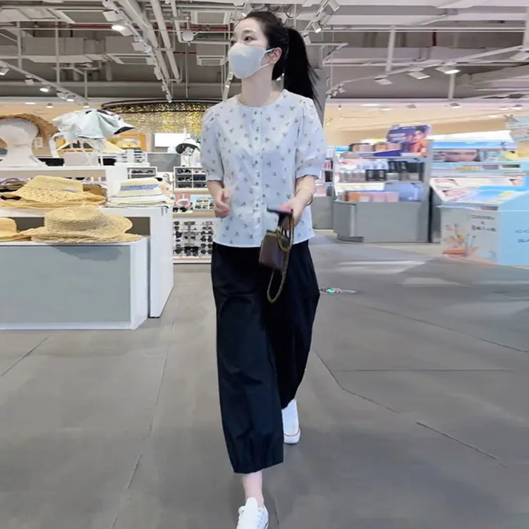 韩版高级感时尚套装圆领碎花短袖衬衫女夏装休闲洋气九分裤两件套