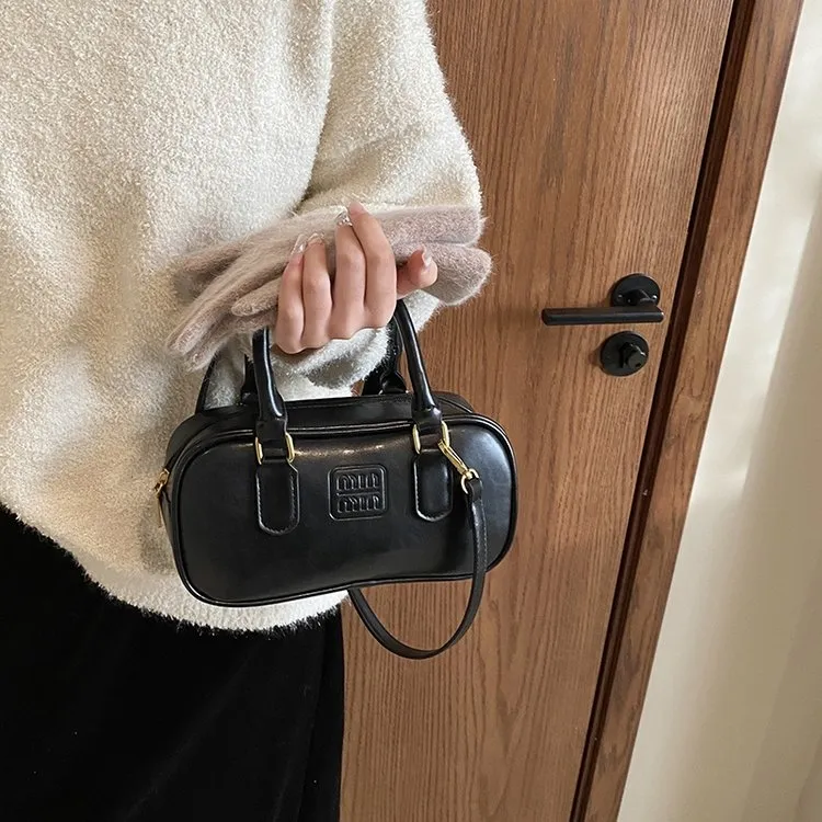 单肩斜跨单肩款纯色双根斜挎包百搭斜跨黑色复古气质