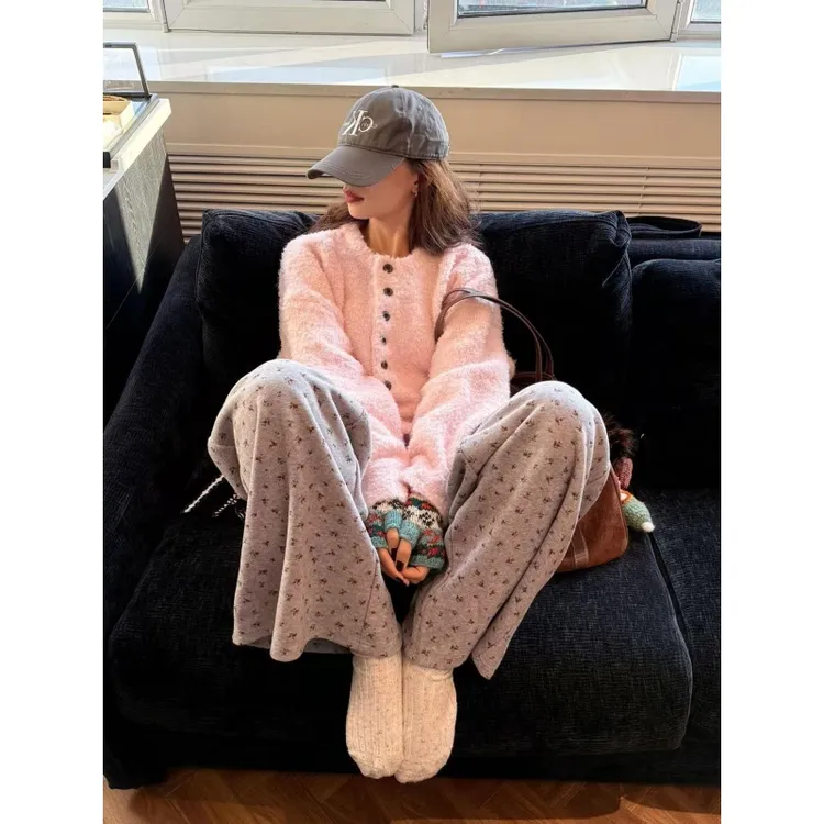 粉色温柔软糯开衫外套毛衣女慵懒高级感上衣灰色碎花运动裤两件套