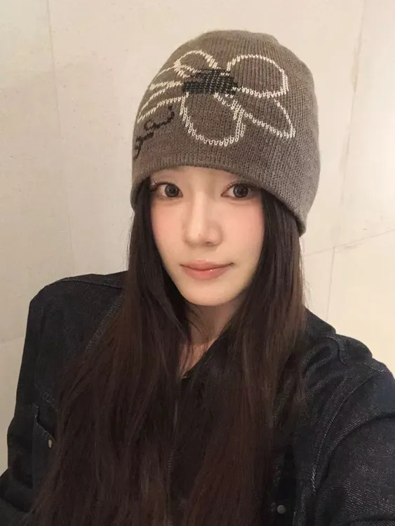 （双面可戴）花朵字母针织帽刺绣小众个性秋冬保暖包头冷帽时髦