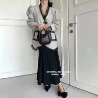 Q2894【特价-占单者限购】蕾丝花边拼接口袋带垫肩小香风外套8802